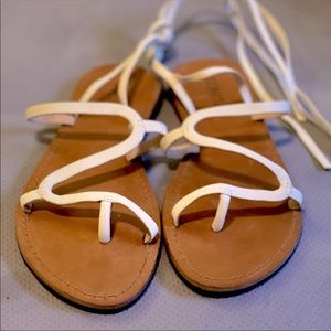 SCHUTZ White Lace Up Flat Sandas Size 7 never worn outside